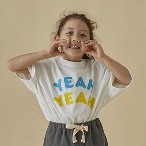 【25SS新作】YEAH Tシャツ　カジュアルTシャツ　ポップ　カラフル　姉妹コーデ　兄弟コーデ　リンクコーデ