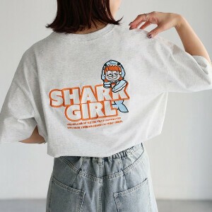 SHARK GIRL刺繍Tシャツ　シャークガール　胸元ワンポイント　バックプリント　刺繍　半袖　サメ