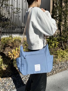 J7342 トップラウンドミドルショルダー 水をはじきやすい　ショルダーバッグ