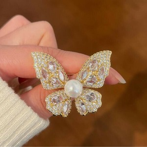 ブローチ 蝶　バタフライ butterfly 蝶々 雑貨 ピンブローチ  蝶々 入学式 入園式  ブローチ キラキラ