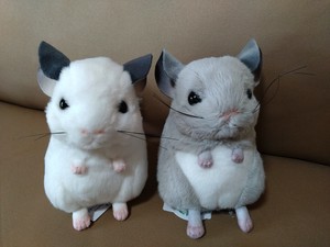 YO*NEW吉徳 チンチラ　ぬいぐるみ　うるうる目玉