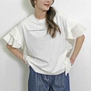 【2025年新作】サイドフリル メッセージプリント カットソー Tシャツ