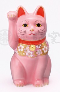 ★幸福を招く★　楽しくお目出度い「縁起の置物」【桜づくし　招き猫(桃･中)】