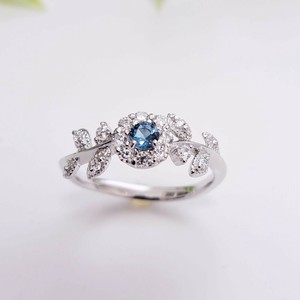○シルバー925・日本製○ロンドンブルートパーズのお花デザインリング