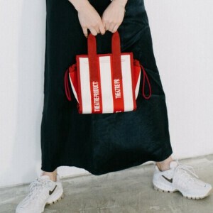 ストライプニットハンドバッグ-S- 　ニットバッグ　ポリエステル　マチあり　ペットボトル500ml