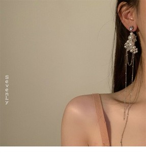 ＜SALE＞ 極長パールフリンジピアス 耳飾り ピアス「2025新作」
