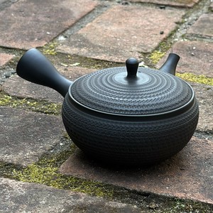 【常滑焼急須/日本製】玉光黒窯変平丸形トビカンナ急須