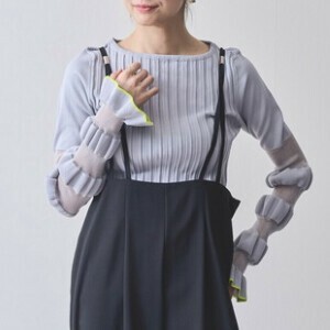 ウェーブシアースリーブニット