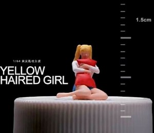 新品 64368B 収蔵家 1/64 枕を持つツインテール女性 赤