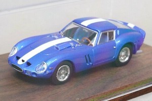新品 Finclassically 1/64 250 GTO S/N 3387GT Gentian Blue ミニカー