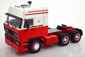ROAD KINGS 1/18 DAF 3600 Space Cab 1986 Red / White ミニカー