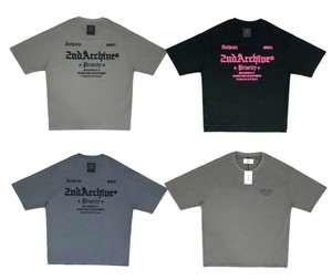 【2025春夏新作】エンボスグラフィックロゴ半袖Tシャツ