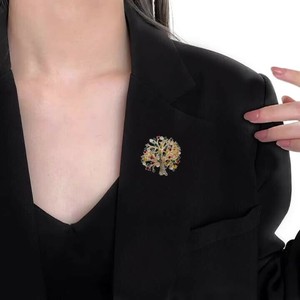 ブローチ 卒業式  おしゃれ ブローチ 花 服装 入学式 入園式  結婚式 華やか　ブローチ キラキラ