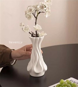 人気上昇 手作り非対称曲線花瓶 花瓶 陶器「2025新作」