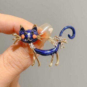 ブローチ 猫　猫 雑貨 猫 ねこ ネコ 猫グッズ おしゃれ ピンブローチ  服装   ブローチ キラキラ