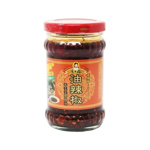 パリパリ唐辛子ラー油　老干馬　香辣脆油辣椒　210g（1ケース24本）
