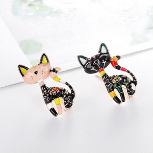 ブローチ 猫　猫 雑貨 猫 ねこ ネコ 猫グッズ おしゃれ ピンブローチ  服装   ブローチ キラキラ