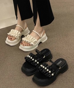 国内即納 フリルサンダル厚底パールサンダル2way