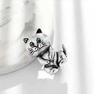 ブローチ 猫　猫 雑貨 猫 ねこ ネコ 猫グッズ おしゃれ ピンブローチ  服装   ブローチ キラキラ
