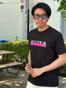【ユニセックス】46065【LUXE/R】ペンキラバープリント　Tシャツ（RMS）