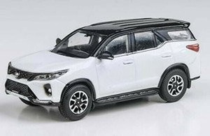 JADI B トヨタ フォーチュナー 23 プラチナホワイト RHD 1/64スケール PB65721