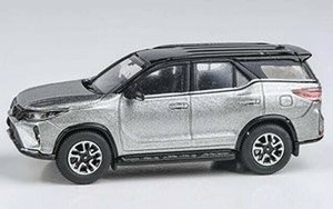 JADI B トヨタ フォーチュナー 23 メタリックシルバー LHD 1/64スケール PB55722