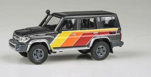 JADI B トヨタ ランドクルーザー LC 76 TRD Livery 14 LHD 1/64スケール PA56311