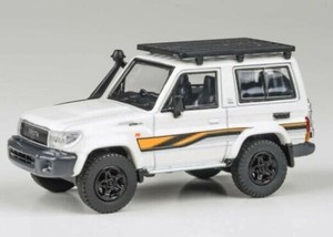 JADI B トヨタ ランドクルーザー LC71 23 ホワイト LHD Anniversary Ed 1/64スケール PA55567