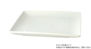 ホワイト　スクエアプレート 17cm 704005