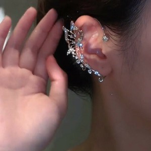 イヤーカフ　イヤーカフ アレルギー 耳の穴なし　イヤークリップ  イヤーカフ ニッケルフリー 蝶