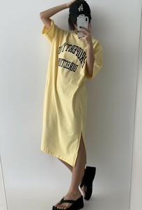 【2025春夏新作】サイドスリットレタリングボックスワンピース
