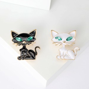 ブローチ 猫　猫 雑貨 猫 ねこ ネコ 猫グッズ おしゃれ ピンブローチ  服装  ネコ 雑貨 ブローチ キラキラ