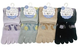 【春夏新作】【小さめ22-24cm】婦人チューリップ柄ゆったり5指クルーソックス