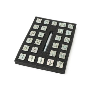 ルーン文字刻印 26文字 PI8146-00
