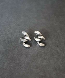 【サージカル ステンレス 316L】カッティング クロスチェーン スタッドピアス　金属アレルギー対応
