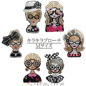 キラキラブローチMサイズ　デコパーツ　キラキラデコ　デコ雑貨