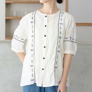 【新ブランド】【2025年4月新作】刺繍入りピンタック半袖ブラウス（C18101C）