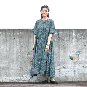 洋装/连衣裙 前开襟洋装/连衣裙 细褶