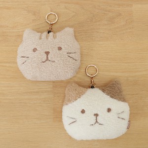 ふくふくにゃんこ ぽわぽわリール付きパスケース　猫/ギフト/定期入れ/ICカード/通勤/通学/リール付き/伸縮