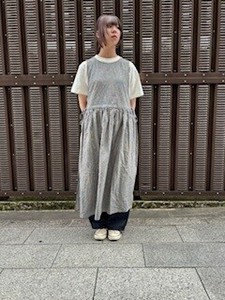 【2025　SS】日本製 綿麻エプロンワンピース　No825167