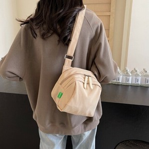 ショルダーバッグ  レディース ファッション  BQ7393