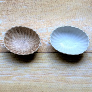 【乳白マット・伊賀斑点】楕円菊豆小鉢　2色　（美濃焼・日本製・陶磁器）