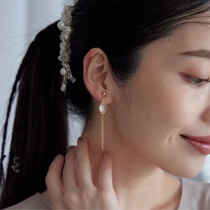 フレームビジューチェーンイヤリング パーティアクセサリー 謝恩会 結婚式 お呼ばれ同窓会