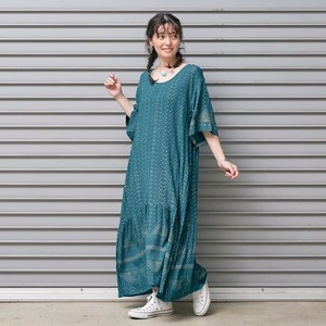 洋装/连衣裙 洋装/连衣裙 绉纱 褶边/木耳边 化纤/人造丝