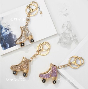 スケート靴　キーホルダー バッグチャーム  キーリング 飾り  アクセサリー　雑貨   スケート靴　グッズ
