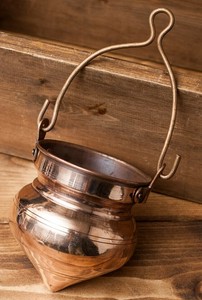 シロダーラ[高さ：26m x 横幅：10.5cm　容量：約550ml]