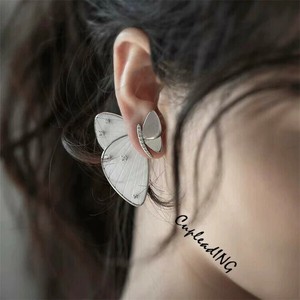 【定番商品】INSスタイル アクセサリー 気質 ピアス 誕生日プレゼント トレンド 蝶のピアス