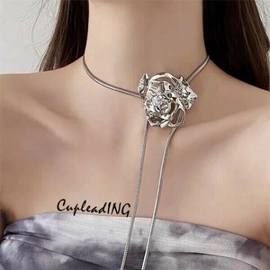 【定番商品】激安セール ネックレス 首鎖 大人気 バラのネックレス 夏 プルプル調節可能 鎖骨鎖