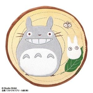 スタジオジブリ　となりのトトロ まるたクッション　クッション　ぬいぐるみ
