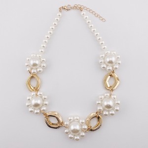 フラワー　パール　ショート　ネックレス　アクセサリーミセス　即納